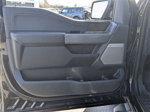 Used 2021 Ford F150 Lariat w/ Max Trailer Tow Package image 9