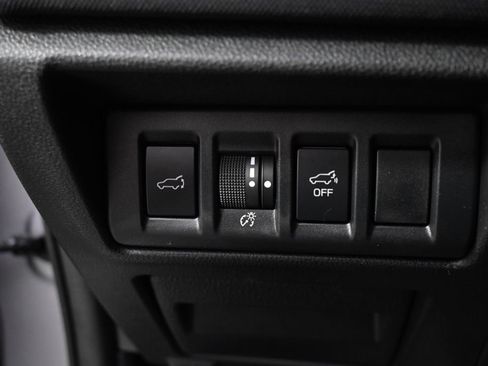 Used 2025 Subaru Outback Premium AWD/4WD image 24