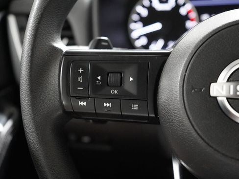 Used 2024 Nissan Rogue SV FWD image 18