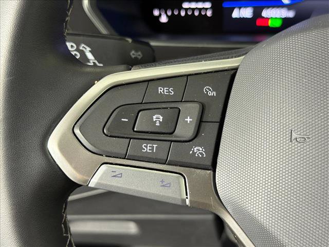 Used 2023 Volkswagen Tiguan SE FWD image 25