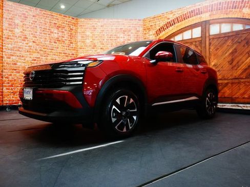 Certified 2025 Nissan Kicks SV AWD/4WD image 2