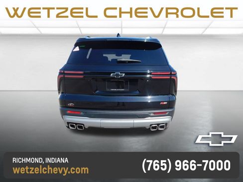 Used 2025 Chevrolet Traverse Z71 w/ Driver Confidence Package AWD/4WD image 4