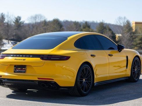 Used 2018 Porsche Panamera 4S AWD/4WD image 32