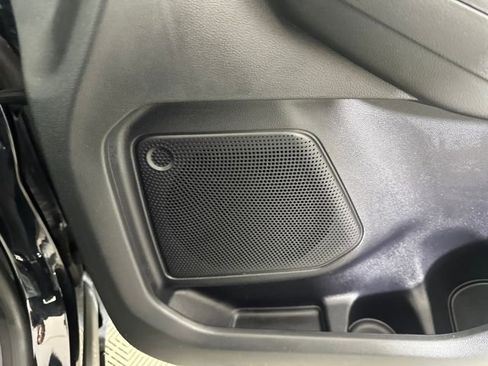 Used 2023 Ford Escape SE image 29