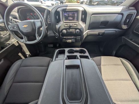 Used 2026 Chevrolet Silverado 1500 Custom AWD/4WD image 17