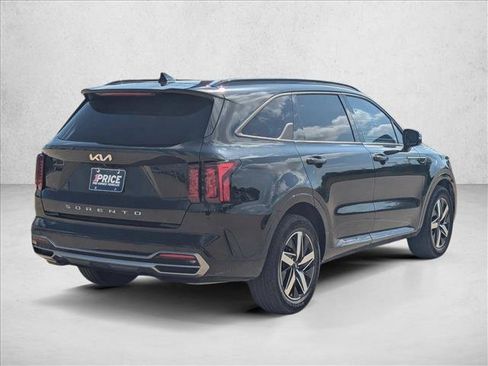 Used 2022 Kia Sorento S w/ Panoramic Sunroof Package FWD image 5
