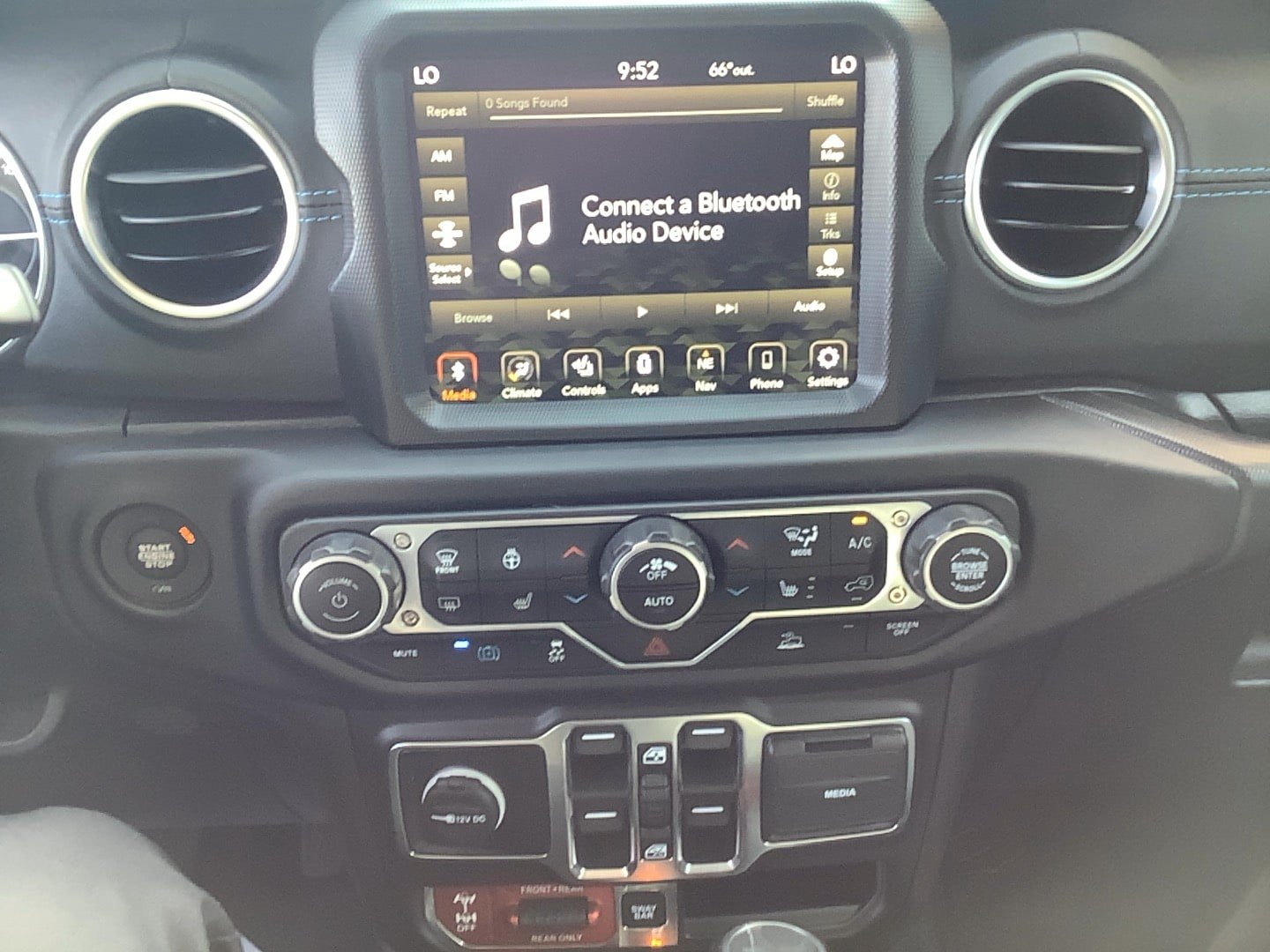 Certified 2023 Jeep Wrangler Unlimited Rubicon 4xe w/ Cold Weather Group AWD/4WD image 11