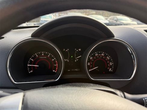 Used 2013 Toyota Highlander Plus w/ Cold Weather Pkg image 16