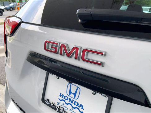 Used 2023 GMC Terrain SLT w/ Tech Package FWD image 33