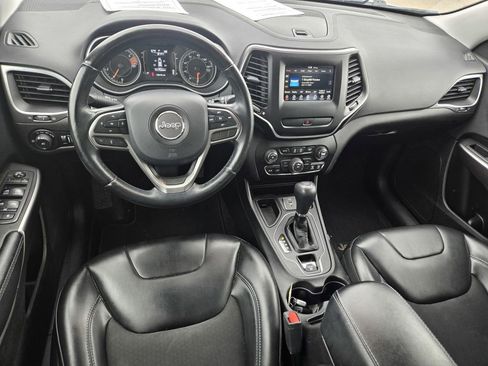 Used 2019 Jeep Cherokee Latitude Plus FWD image 23