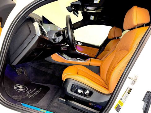 Certified 2024 BMW X5 xDrive50e w/ Premium Package image 9