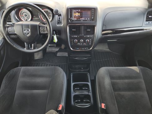 Used 2019 Dodge Grand Caravan SE FWD image 25