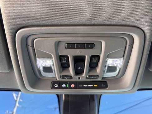 Used 2020 GMC Sierra 2500 Denali w/ Denali Ultimate Package image 21