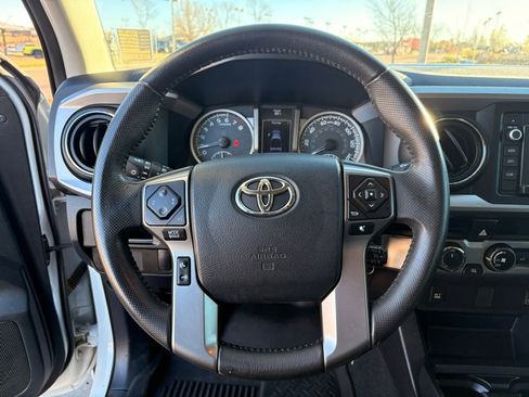 Used 2017 Toyota Tacoma SR5 w/ Tow Package image 22