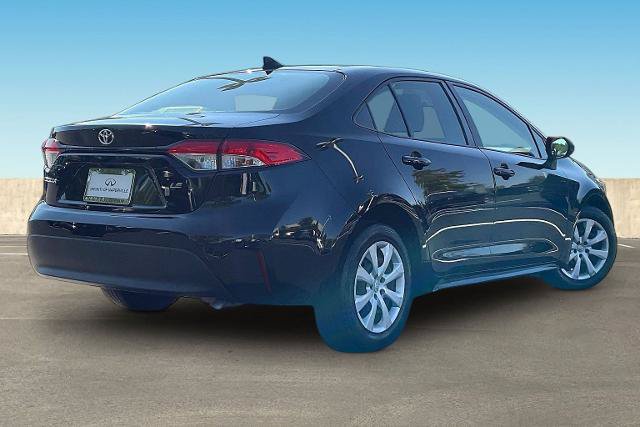 Used 2023 Toyota Corolla LE FWD image 5