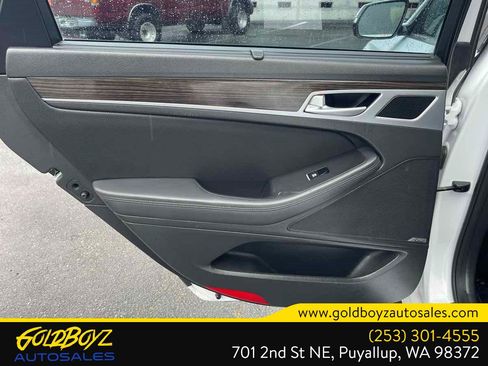 Used 2015 Hyundai Genesis 3.8 w/ Option Group 02 RWD image 15