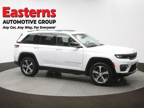 Used 2023 Jeep Grand Cherokee 4WD 4xe image 53
