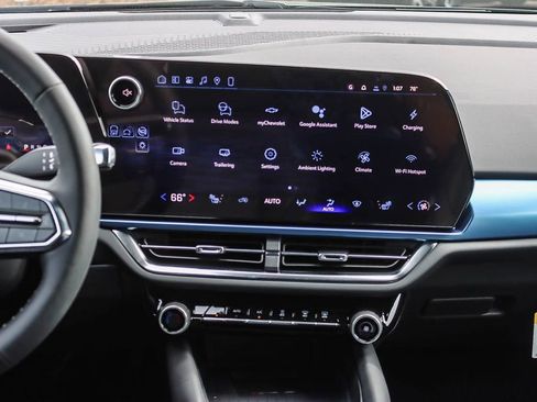 Used 2026 Chevrolet Equinox EV LT image 12