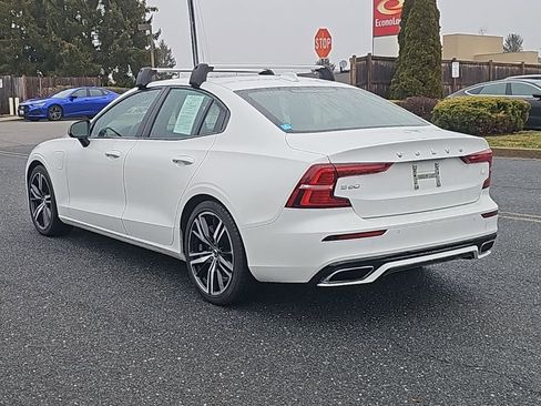 Used 2022 Volvo S60 T8 R-Design Expression w/ Premium Package image 14