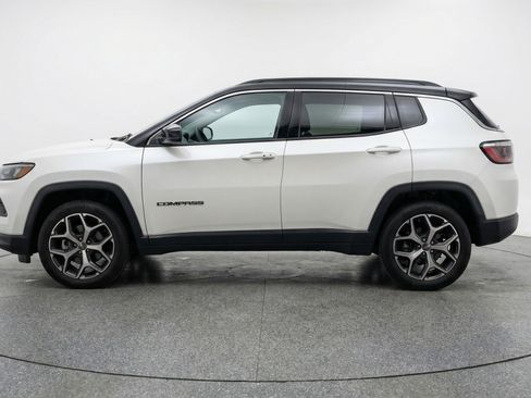 Used 2025 Jeep Compass Limited image 5