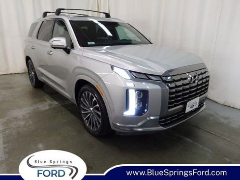 Used 2023 Hyundai Palisade Calligraphy image 1