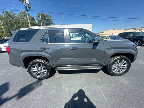 Used 2025 Toyota 4Runner Limited image 18