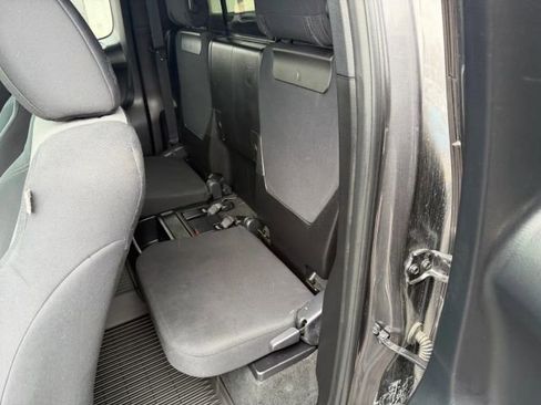 Used 2021 Toyota Tacoma TRD Off-Road w/ TRD Premium Off Road Package image 15