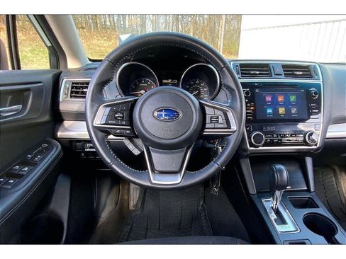 Used 2018 Subaru Outback 2.5i Premium image 5