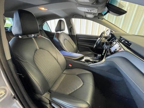 Used 2020 Toyota Camry SE FWD image 30