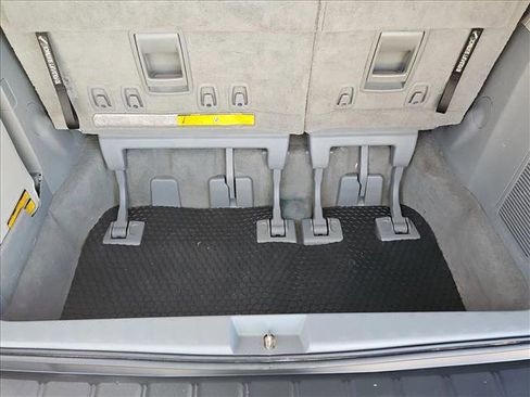 Used 2011 Toyota Sienna XLE w/ XLE Navigation Pkg image 6