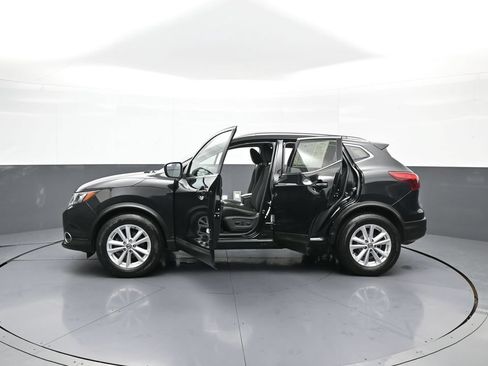 Used 2019 Nissan Rogue Sport SV w/ All-Weather Package AWD/4WD image 41