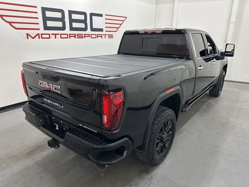 Used 2021 GMC Sierra 2500 Denali w/ Denali Black Diamond Edition image 8