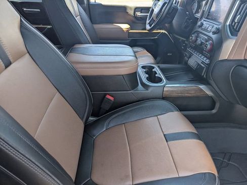 Used 2023 Chevrolet Silverado 2500 High Country w/ Z71 Off-Road Package AWD/4WD image 11