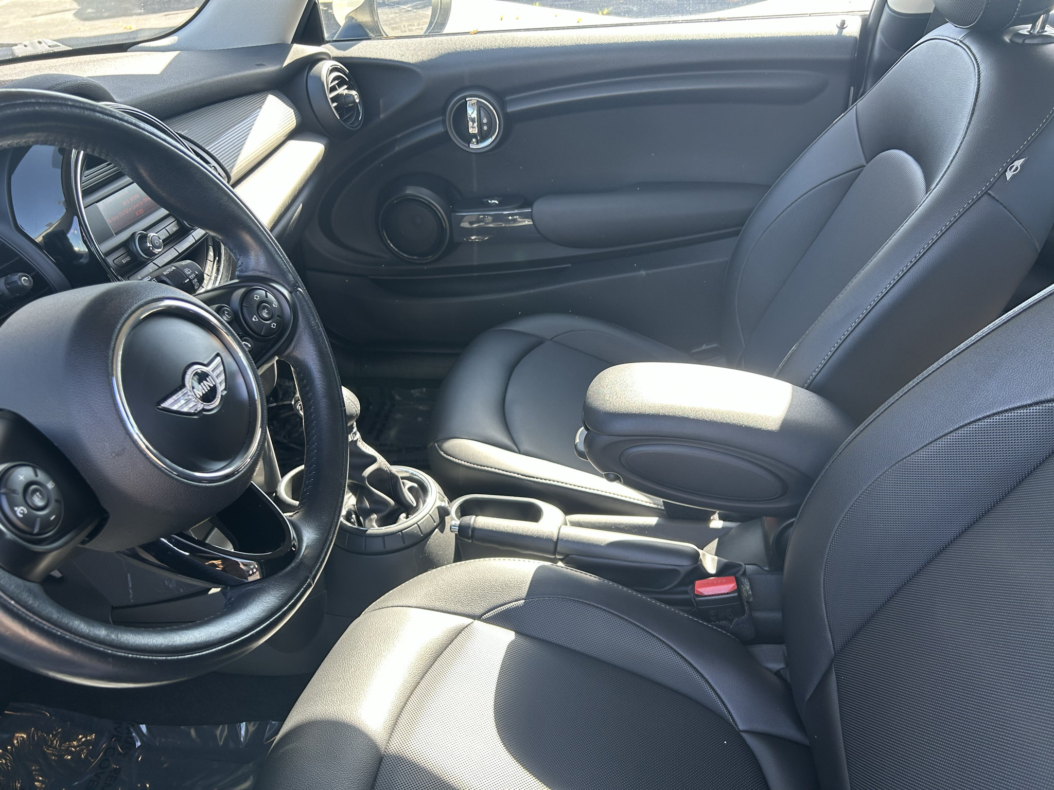 Used 2015 MINI Cooper 2-Door Hardtop FWD image 25