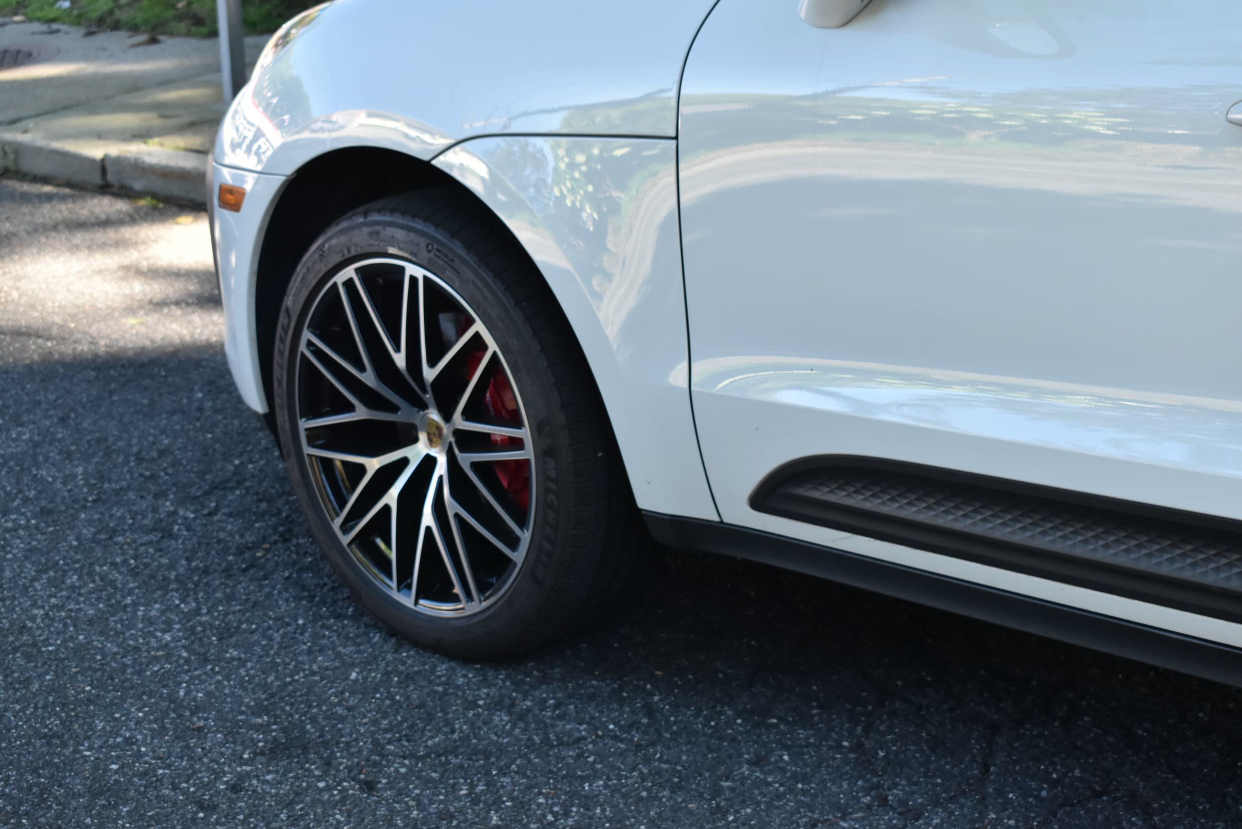 Used 2023 Porsche Macan S AWD/4WD image 12