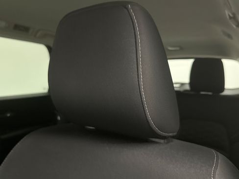 Used 2022 Nissan Pathfinder S AWD/4WD image 8