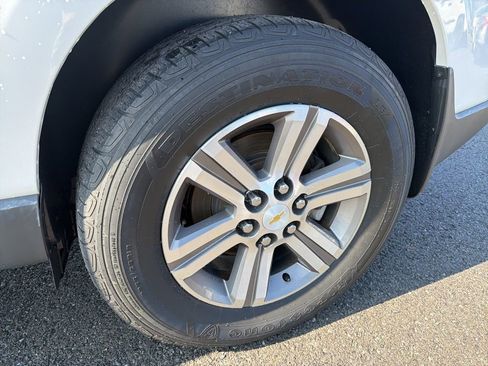 Used 2016 Chevrolet Traverse LT image 12