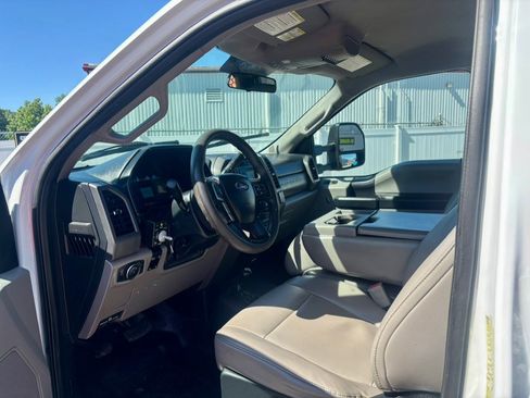 Used 2017 Ford F350 XL w/ Power Equipment Group AWD/4WD image 12
