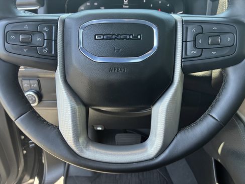 Used 2024 GMC Yukon XL Denali AWD/4WD image 30
