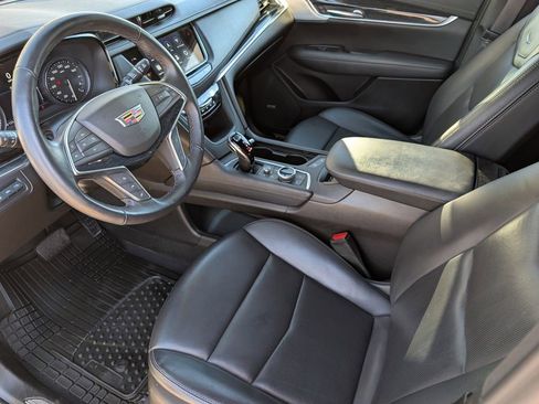 Certified 2022 Cadillac XT5 Premium Luxury w/ Technology Package image 9