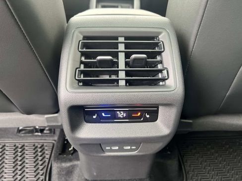 New 2026 Volkswagen Tiguan SEL R-Line AWD/4WD image 22