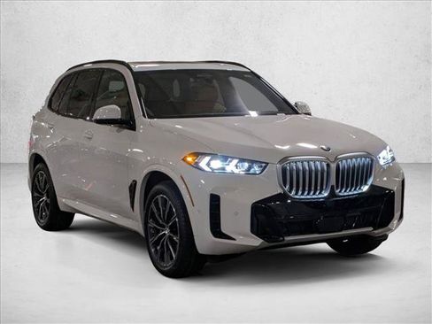 Used 2026 BMW X5 xDrive40i w/ M Sport Package AWD/4WD image 6