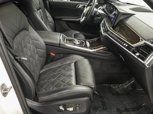 Used 2024 BMW X7 xDrive40i w/ Executive Package AWD/4WD image 16