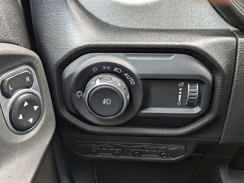 Used 2024 Jeep Wrangler Unlimited Sport AWD/4WD image 27