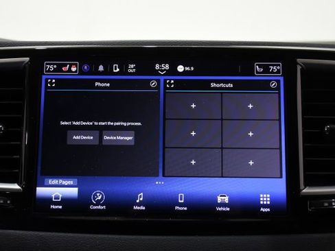 Used 2024 Chrysler Pacifica Touring-L FWD image 15