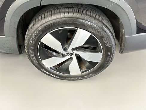 Used 2025 Volkswagen Taos S AWD/4WD image 11