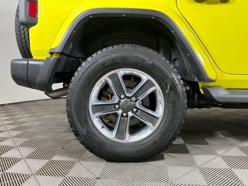 Used 2022 Jeep Wrangler Unlimited Sahara w/ Cold Weather Group AWD/4WD image 7