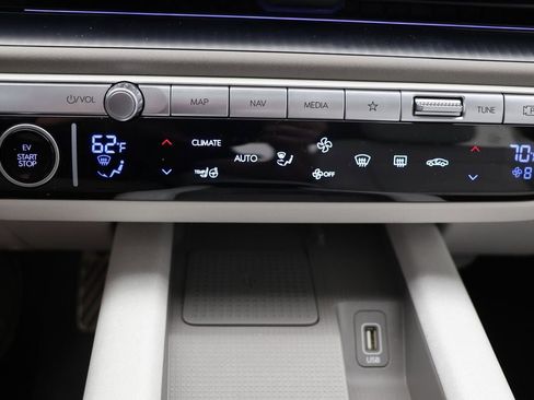 Used 2023 Hyundai Ioniq 6 Limited AWD/4WD image 23