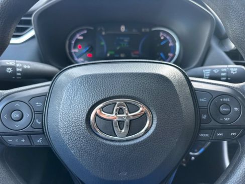 Certified 2025 Toyota RAV4 LE AWD/4WD image 23