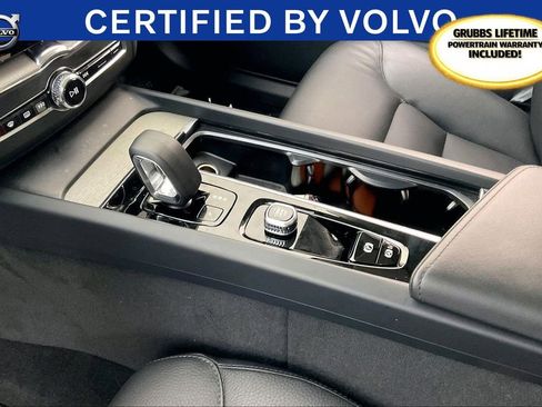 Certified 2025 Volvo XC60 B5 Plus image 19